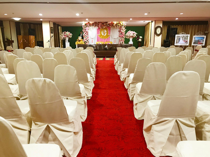 Business Facilities 13