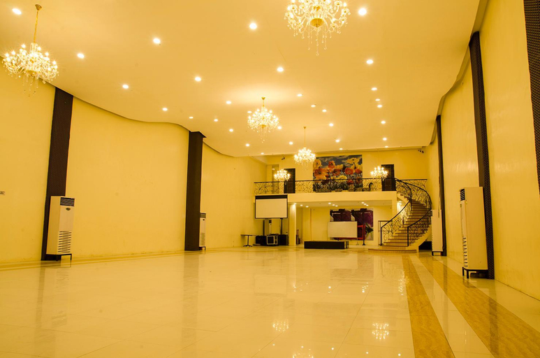 Public Area 3, Dreamwave Hotel Ilagan, Ilagan