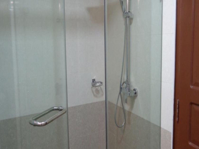 Bathroom 4, Royal Khattar Hotel, Yangon