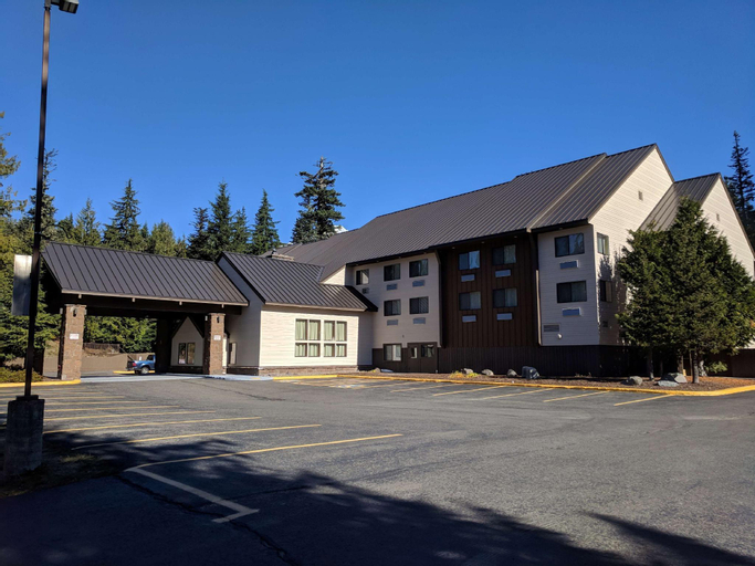 Exterior & Views 27
