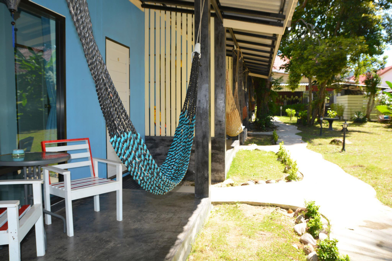 Exterior & Views 15