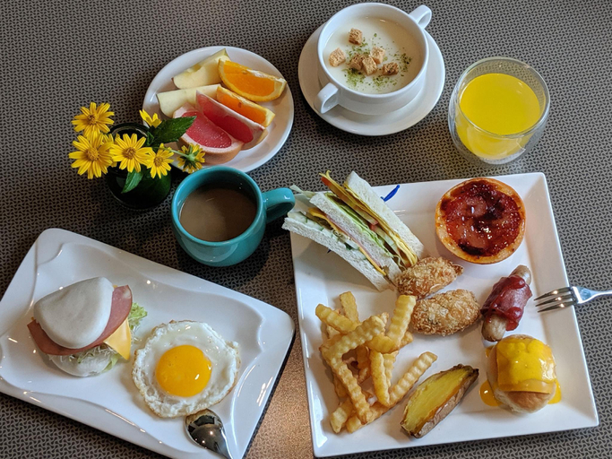 Food & Drinks 2, Howard Kenting Wonder House, Pingtung