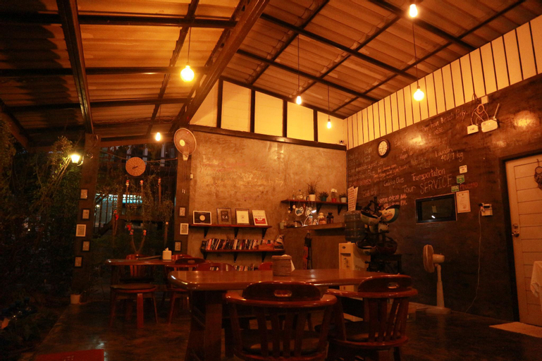 Food & Drinks 6