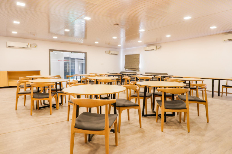 Food & Drinks, Townhouse South Tukoganj, Indore