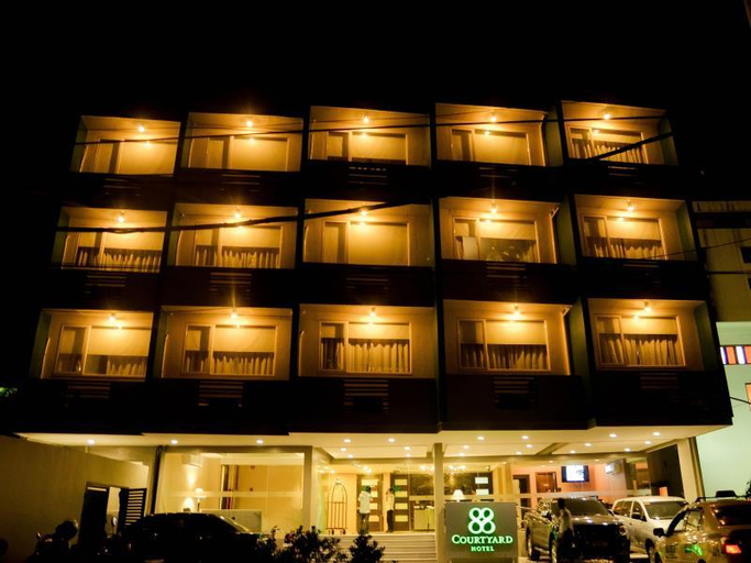 88 Courtyard Hotel, Pasay City