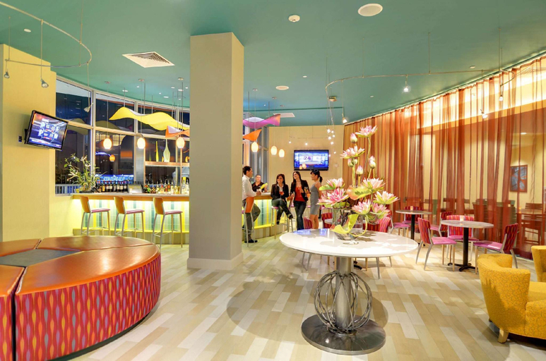 Public Area 2, Hampton Inn & Suites Miami/Brickell-Downtown, Miami-Dade