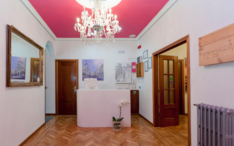 Others 5, Hostal Hispano, Madrid