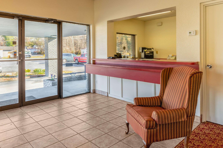 Public Area 2, Econo Lodge Middlesboro, Bell