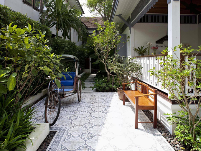 Exterior & Views 19