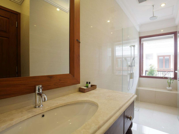 Bedroom 5, Seminyak Lagoon All Suites Hotel, Badung