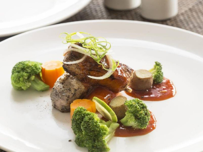 Food & Drinks 19