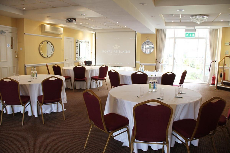 Food & Drinks 4, The Royal Adelaide hotel, Slough