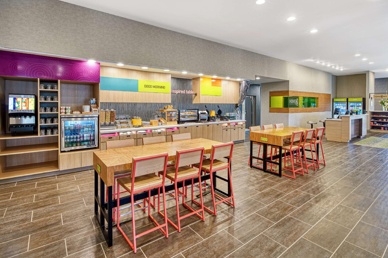 Food & Drinks 5, Home2 Suites by Hilton Batesville, Panola