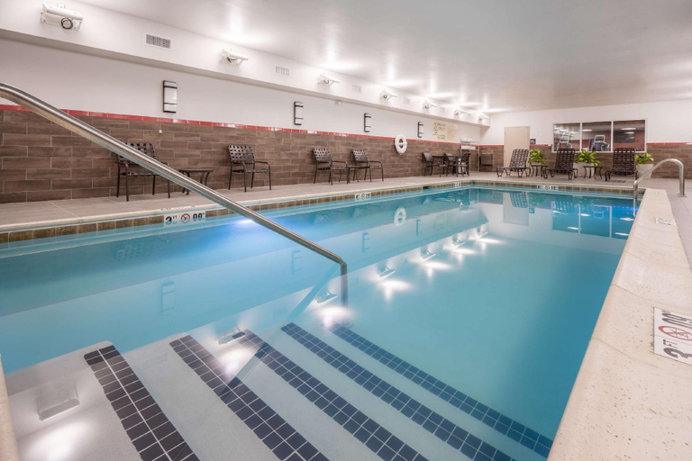 Sport & Beauty, Hampton Inn Oxford, Oxford