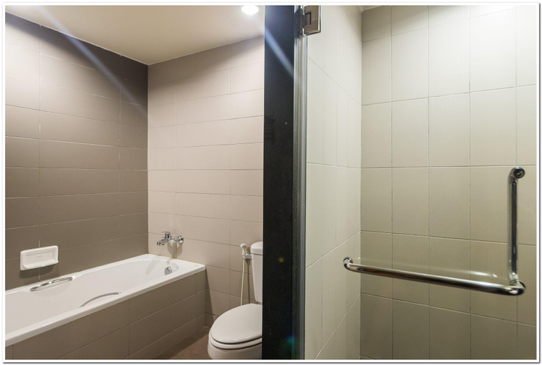 Bathroom 3, Sea Me Spring Hotel, Pattaya