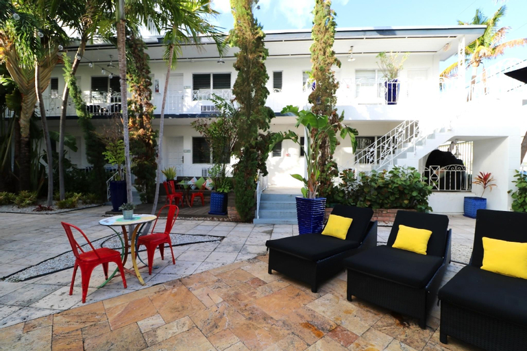 Others 3, Beachside Apartment Hotel, Miami-Dade