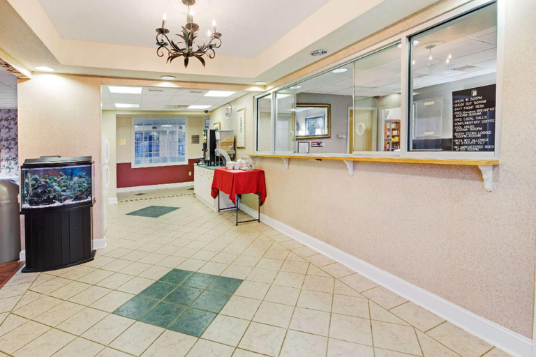 Public Area 2, Super 8 by Wyndham Salisbury, Rowan