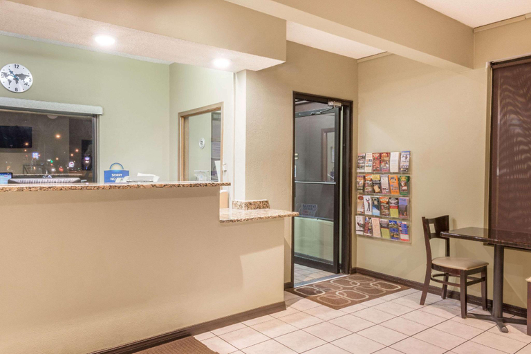 Public Area, Days Inn by Wyndham Alamogordo/White Sands, Otero