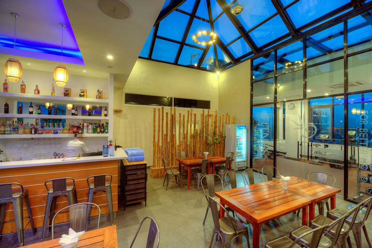 Food & Drinks 5, Orussey One Hotel Apartment, Mean Chey
