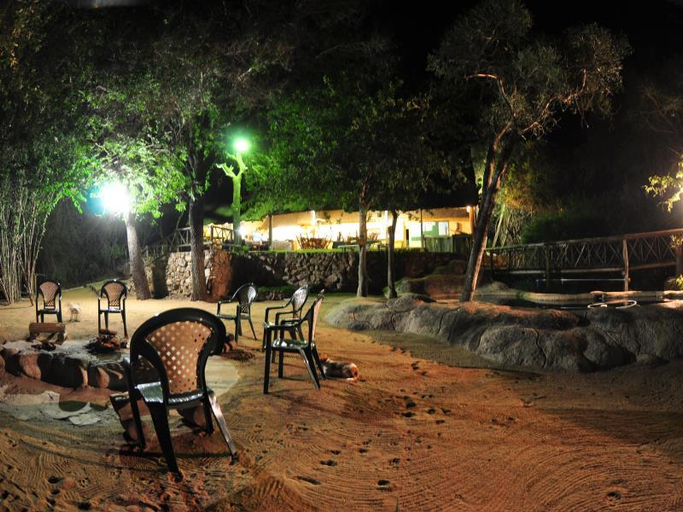 Others 2, Panzi Bushcamp, Mopani