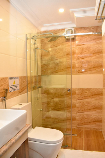 Bathroom, Qualibest Grand Hotels, AbujaMun