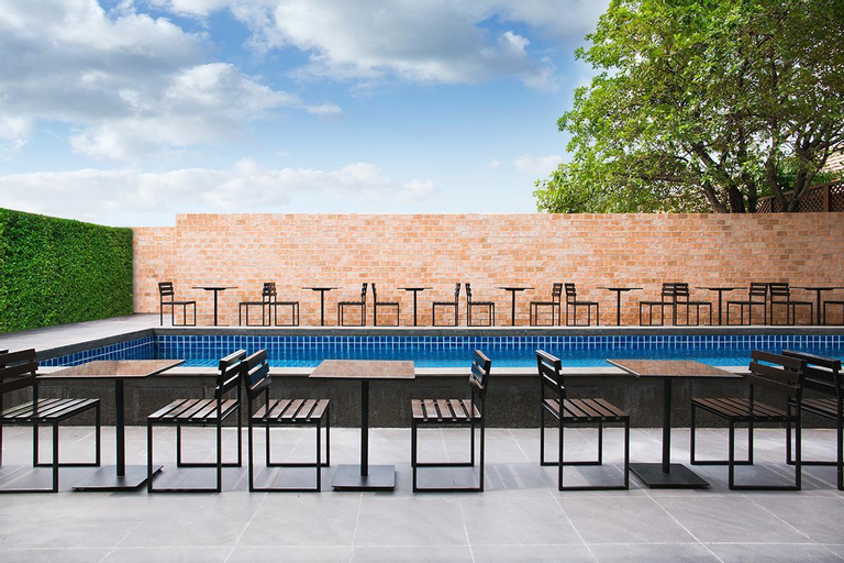 Theorie Hotel Sukhumvit 107 by SLH, Muang Samut Prakan