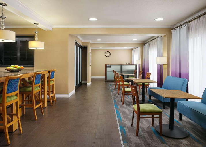 Public Area 2, Hampton Inn Covington, Saint Tammany