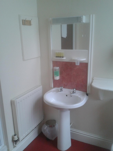 Bathroom 3, The Hanover Hotel, Sefton