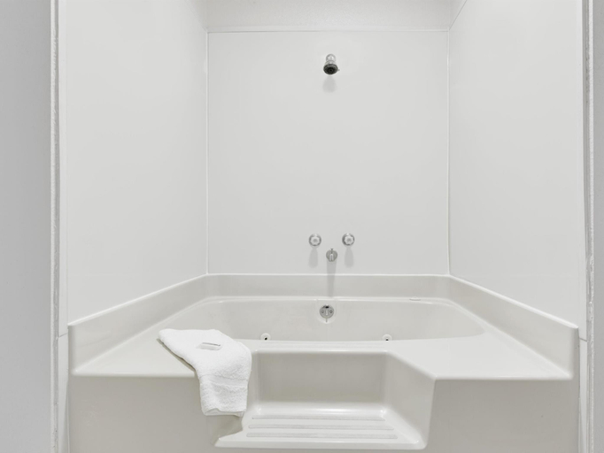 Bathroom 4, Super 8 by Wyndham Rock Port MO, Atchison