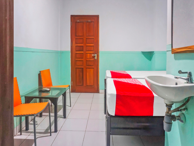 Bathroom 4, OYO 90856 Wisma Favorite Makassar, Makassar