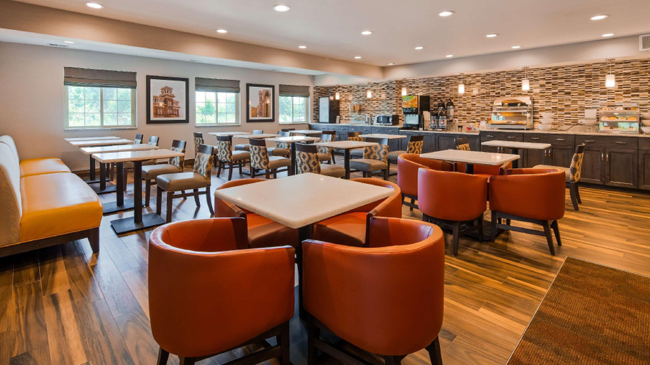Food & Drinks 5, Best Western Plus North Joliet, Will