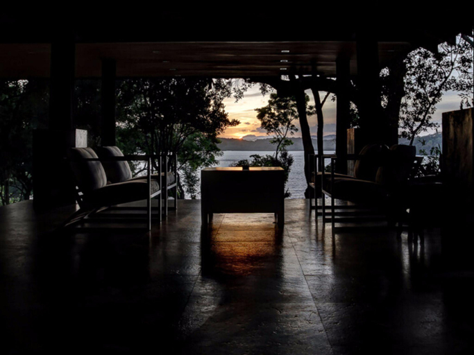 Public Area 4, The Deer Park Hotel, Hingurakgoda