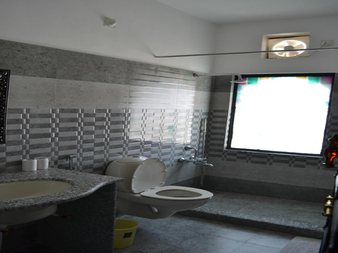 Bathroom 4, Karohi Haveli, Udaipur