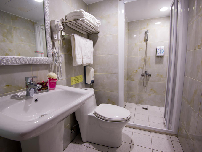Bathroom 4, Hotel 6 - ZhongHua, Taipei City