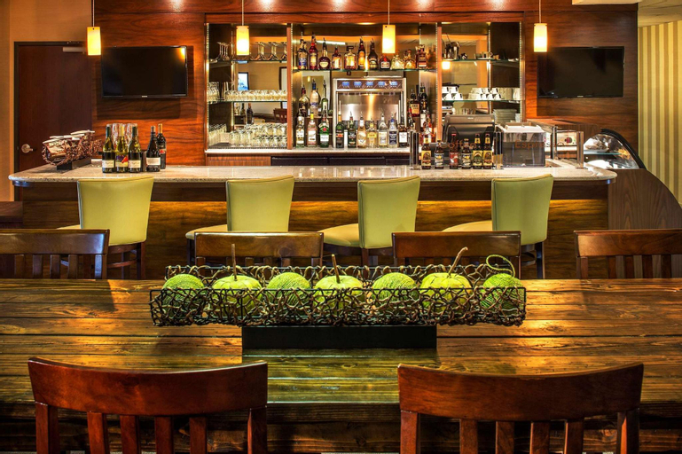 Food & Drinks 5, DoubleTree by Hilton Portland Tigard, Washington