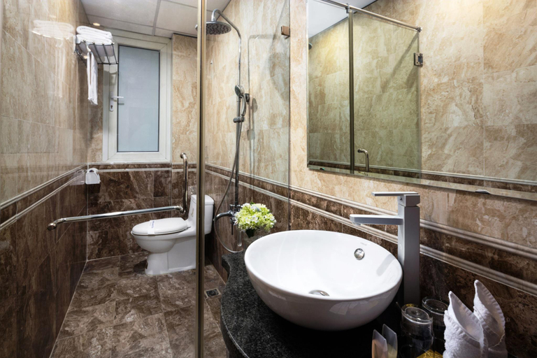Bathroom, Hanoi Focus Boutique Hotel, Hoàn Kiếm