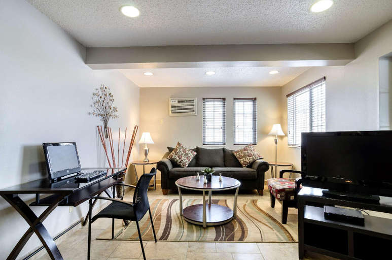 Public Area 2, Quality Inn Osceola, Clarke