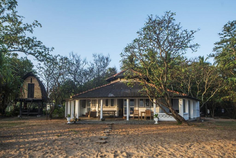 Others 2, Moon Isle Beach Bunglow, Kuchchaveli