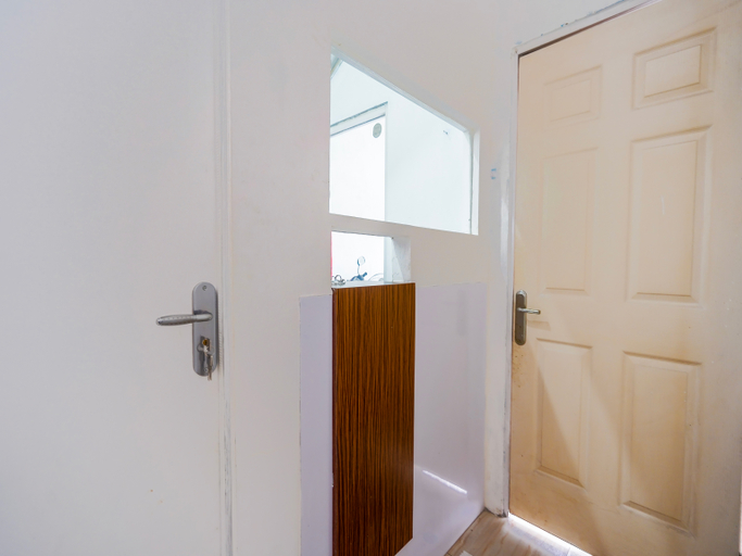 Bathroom 4, OYO 90842 Graha Matahari Syariah, Sidoarjo