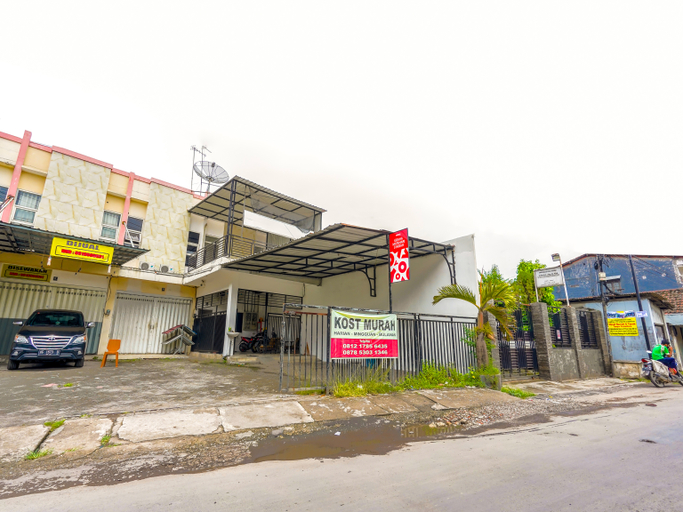 Exterior & Views 2, OYO 90842 Graha Matahari Syariah, Sidoarjo