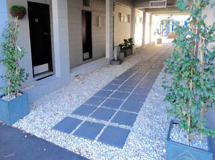 Food & Drinks 5, The Esplanade Motel, Lake Macquarie - East
