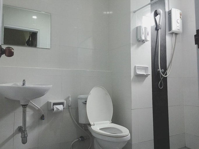 Bathroom 4, Thani Residence, Muang Chon Buri
