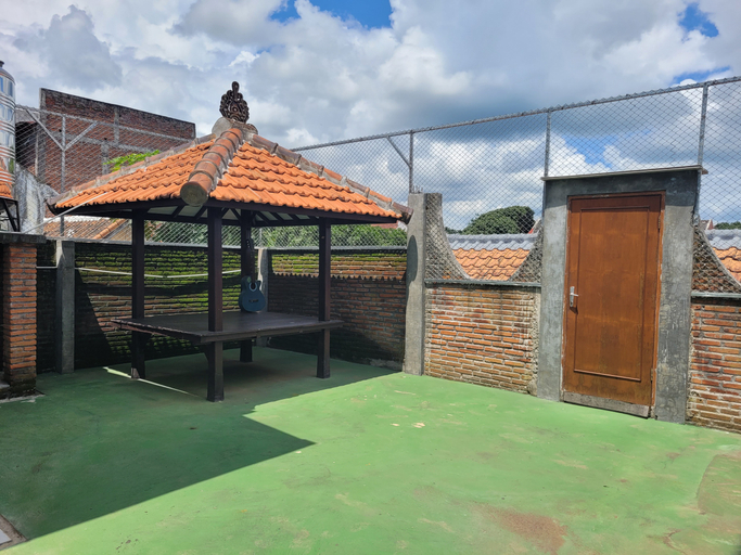 Exterior & Views 2, Omah Boto Guest House, Malang