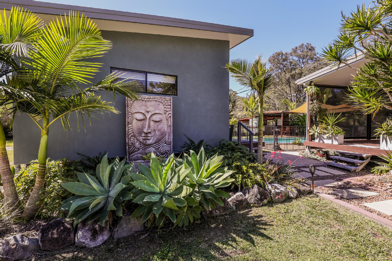 Agnes Water Stays, Miriam Vale