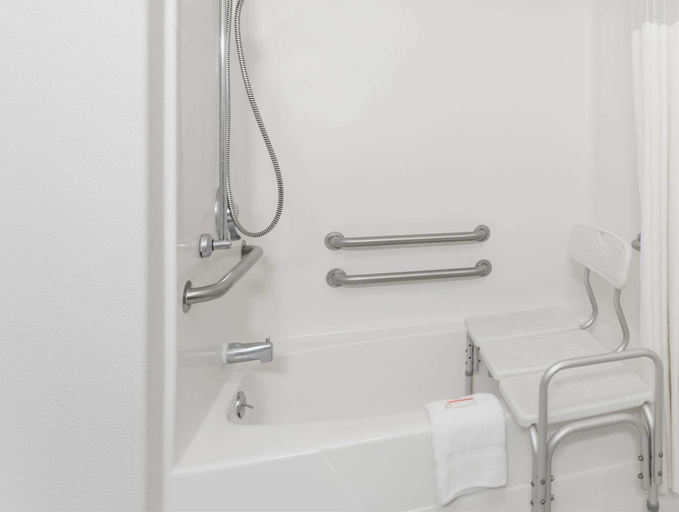 Bathroom 3, Quality Inn & Suites McCook, Red Willow