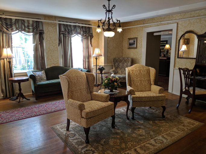 Public Area 3, Concord's Colonial Inn, Middlesex