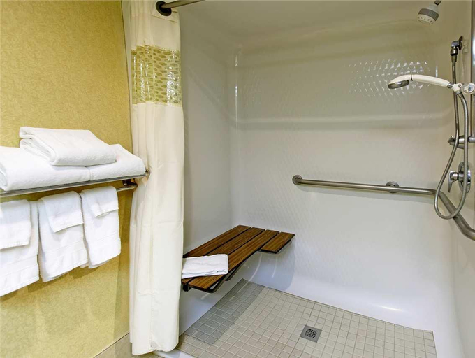 Bathroom 4, Hampton Inn Sulphur/Lake Charles Area, Calcasieu
