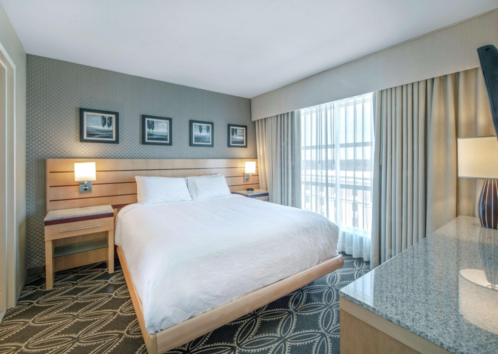 Bedroom 3, Embassy Suites by Hilton Raleigh Durham Airport Br, Wake