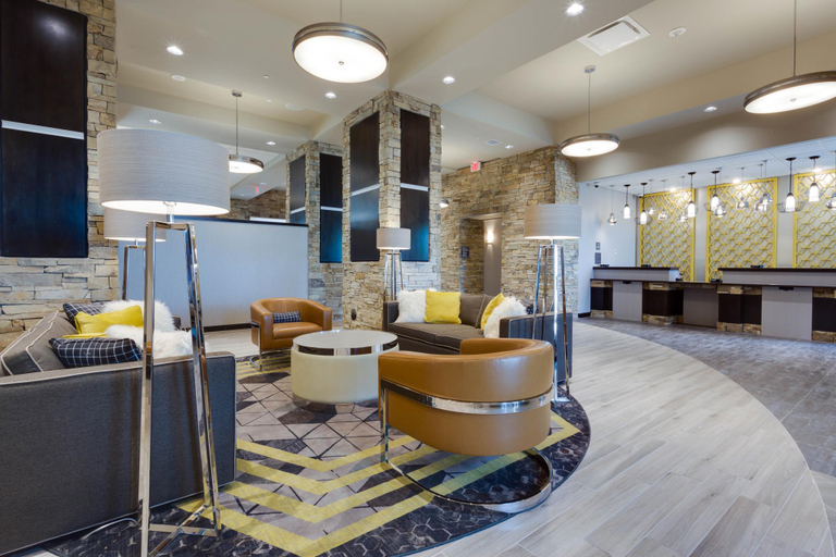 Public Area 2, Drury Plaza Hotel Cape Girardeau Conference Center, Cape Girardeau