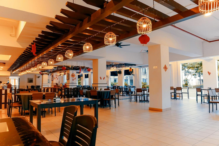Food & Drinks 5, Tiara Desaru Seaview Residence, Kota Tinggi